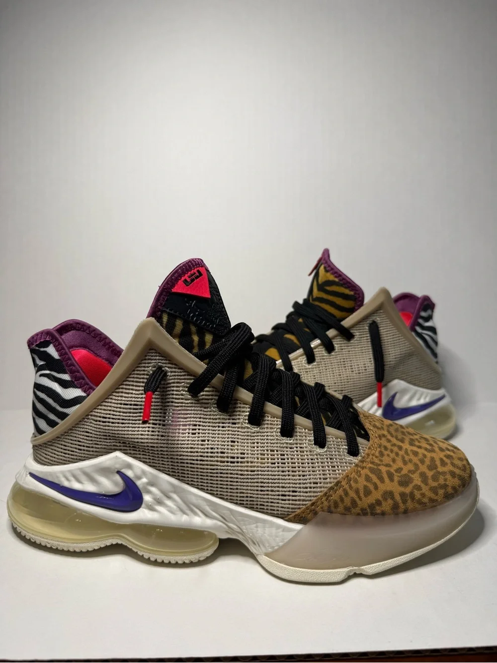 Nike Lebron 19 XIX Low Size 8.5 